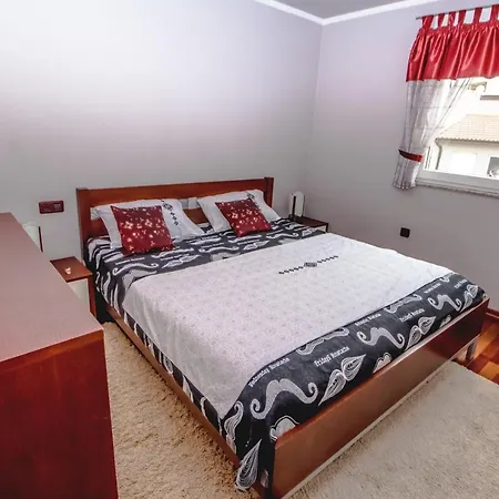 Two-bedroom In X Appartamento